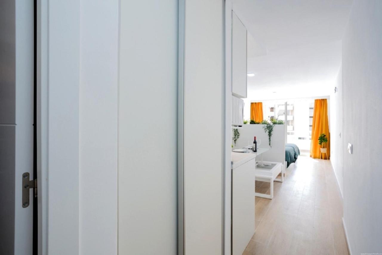 319 Modern Accommodation,Sea View, Wi Fi And Pool Playa de las Américas Buitenkant foto