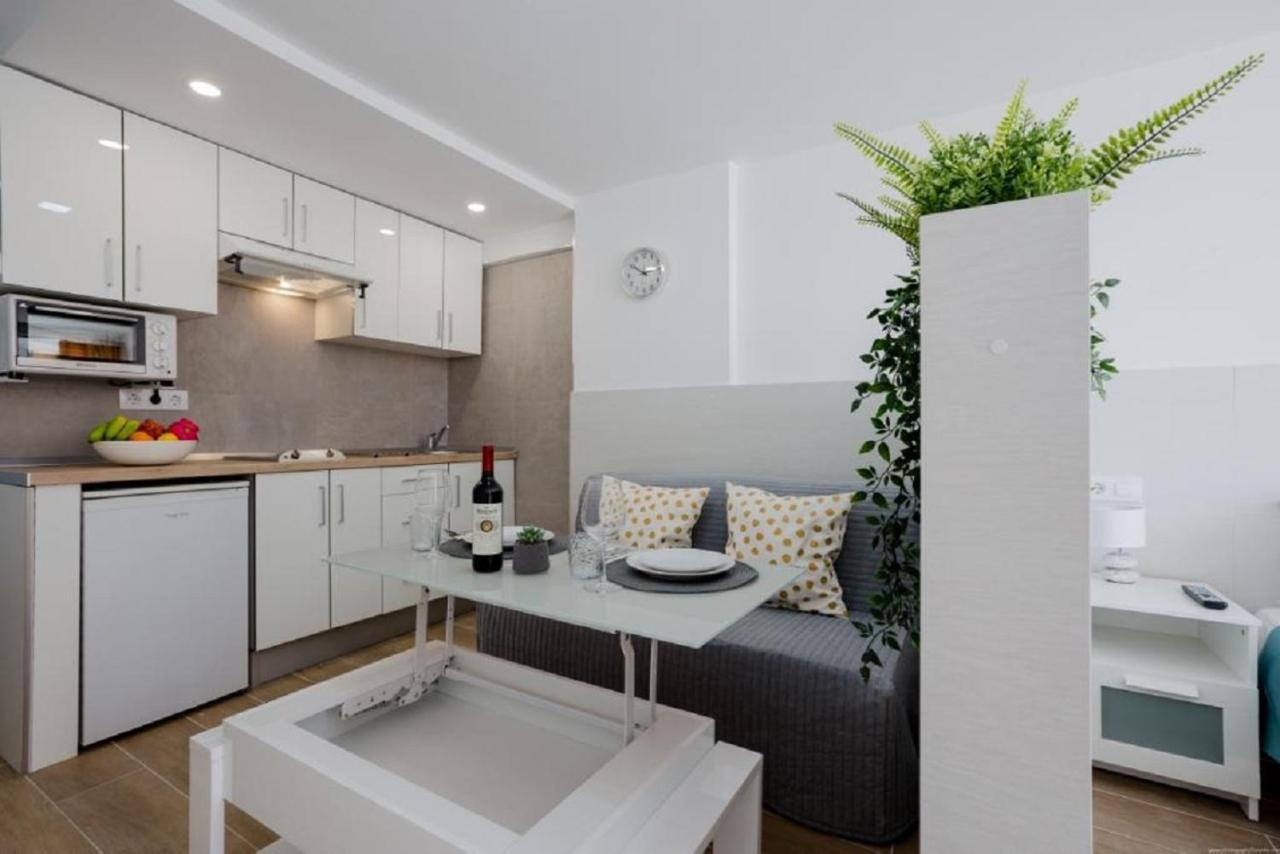 319 Modern Accommodation,Sea View, Wi Fi And Pool Playa de las Américas Buitenkant foto