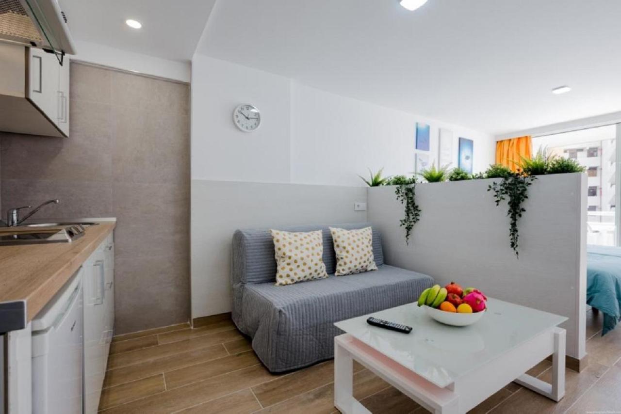 319 Modern Accommodation,Sea View, Wi Fi And Pool Playa de las Américas Buitenkant foto